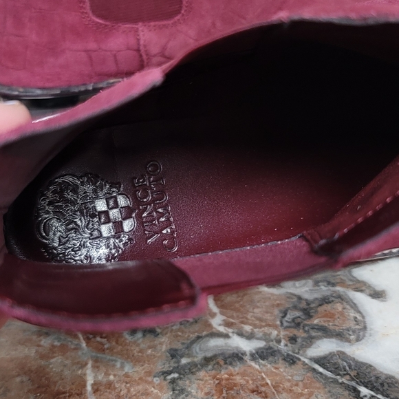 Vince Camuto Kelivena Red Croc Suede Fire Brick Chelsea Boot Size 9 - Picture 3 of 10